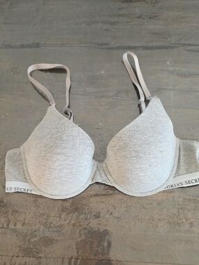 (36B) Victoria's Secret  VS Heather Gray Lightly Padded T-Shirt Bra Comfy Soft